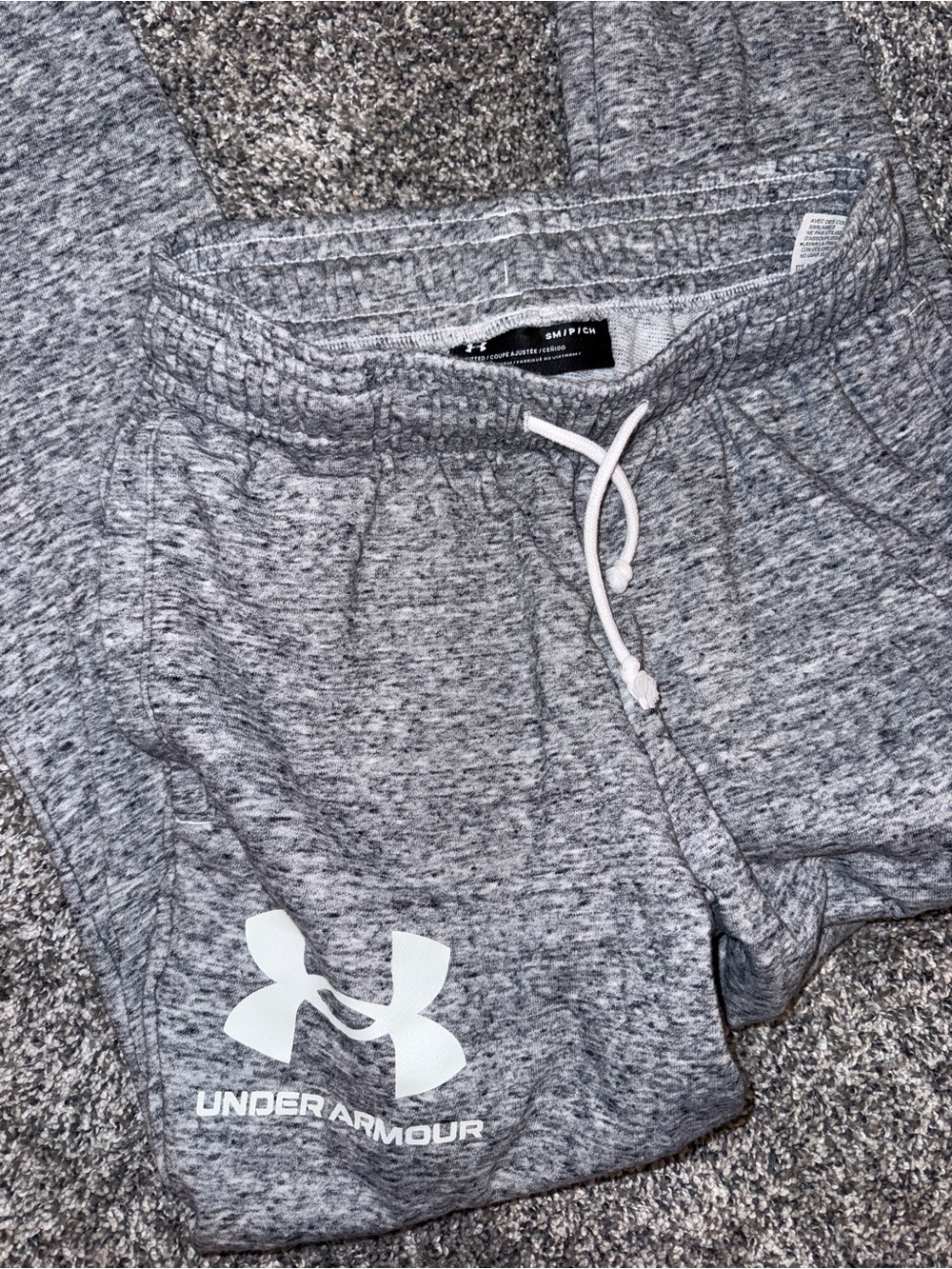 Under Armour Men’s Heather Gray Jogger Sweatpants
